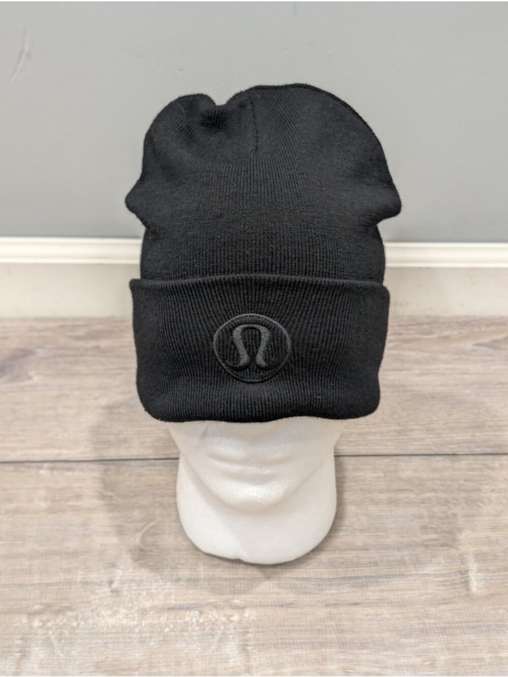 Lululemon Black Merino Wool Blend Cuffed Warm Revelation Beanie Hat One Size